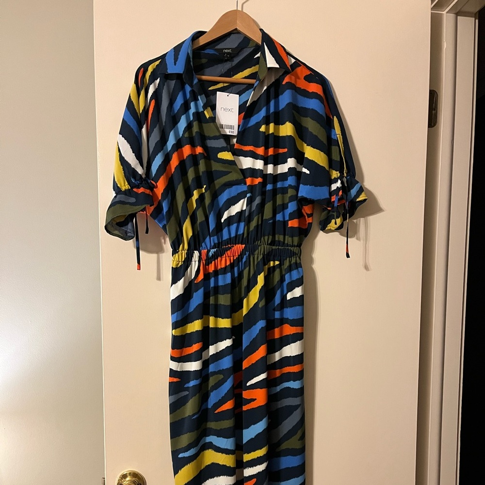 Dress - Picture 4 of 6